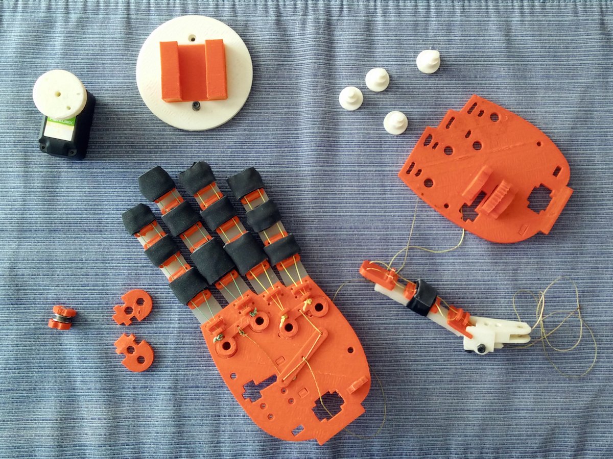 MicrochipMakes's tweet photo. Prosthetic hands shouldn’t cost the same as fancy sports cars. OpenBionics is changing that: https://t.co/Hwn2gVXFHk https://t.co/4H7RLH3gIj