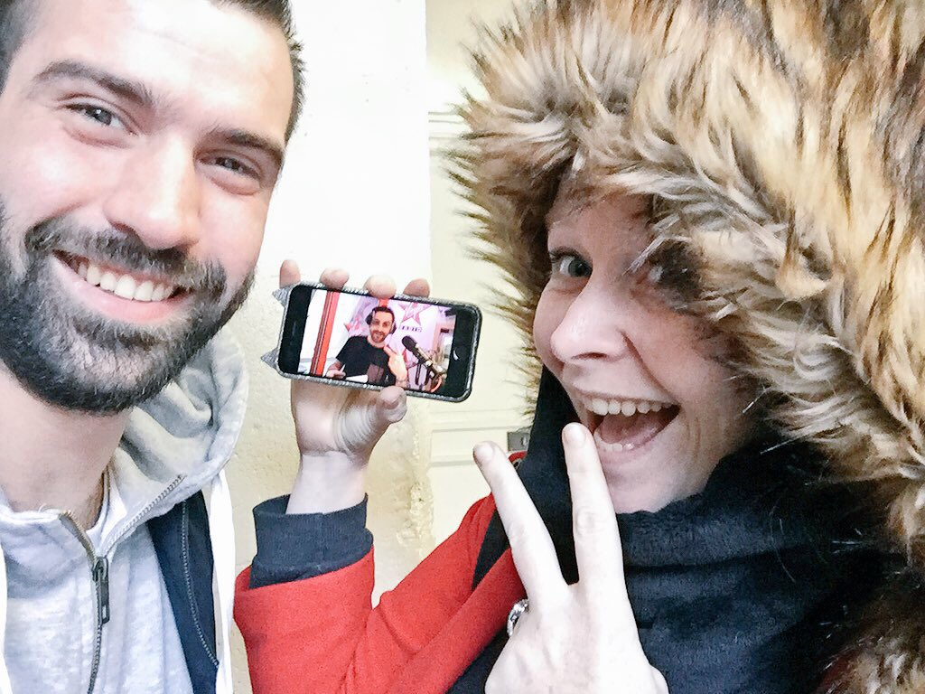 Ginger_Klo's tweet photo. Pour ceux qui n'auraient pas tout suivi #Selfiception #CamilleCestLaVie 😄 https://t.co/ztrSDIv07F
