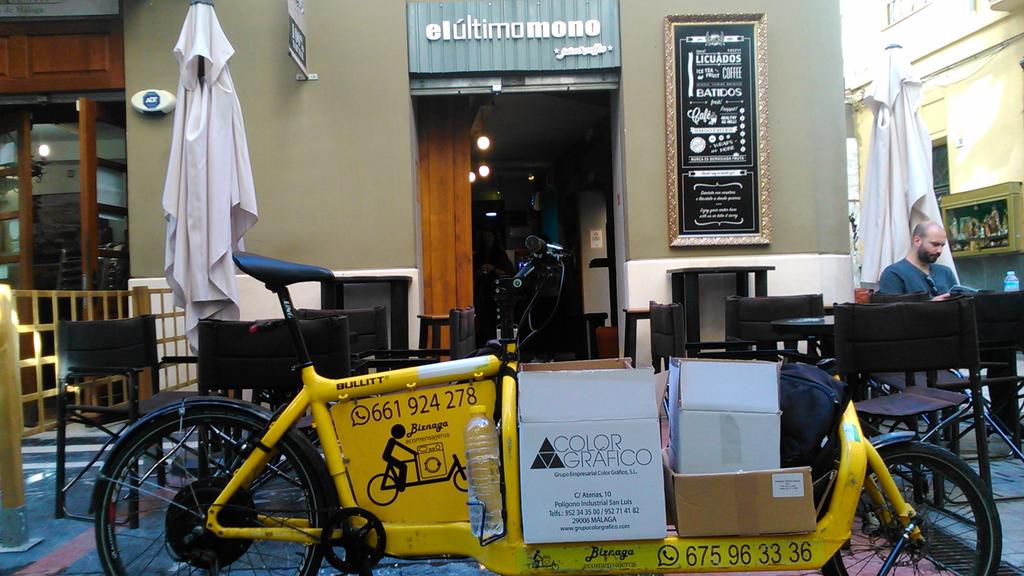 CargoBikeMLG's tweet photo. #Ecodistribucion para @RevistaZoomEs en @ElUltimoMonoJC
#TransporteSostenible #CycleLogistic #CicloLogística https://t.co/C7e4AM222a