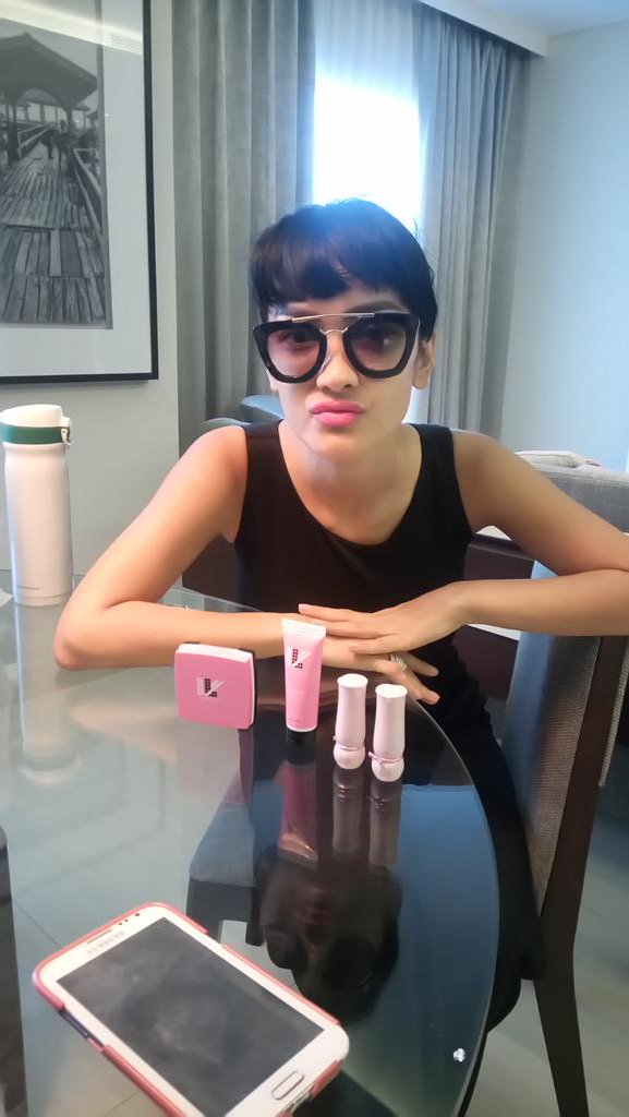 Mami makasih ya 💄 lipstiknya suka banget <a href="/juliaperrez/">juliaperez</a>