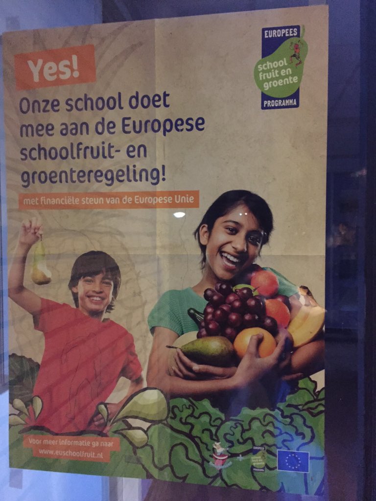 SBOdeKlimboom's tweet photo. Heel veel weken extra gezond in onze school dankzij #schoolfruit https://t.co/MFDLOExuTR