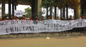 PojokJabar's tweet photo. Bupati Bogor Sebut Pemprov DKI Langgar Aturan https://t.co/tnqWePLLX9 https://t.co/KvsI0Oh8KJ