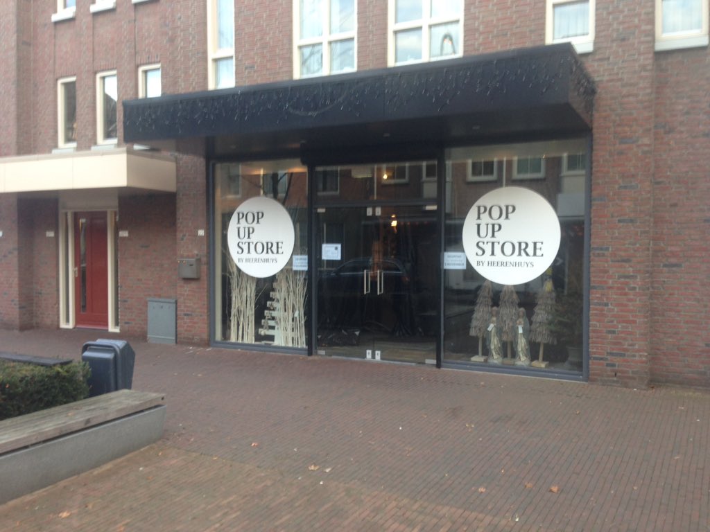 _Philipc's tweet photo. Nog één nachtje slapen!Morgen 17:00 opent hier de Pop-up store by Heerenhuys! #veghelcentrum #heerenhuys https://t.co/3AdKtRjbI8