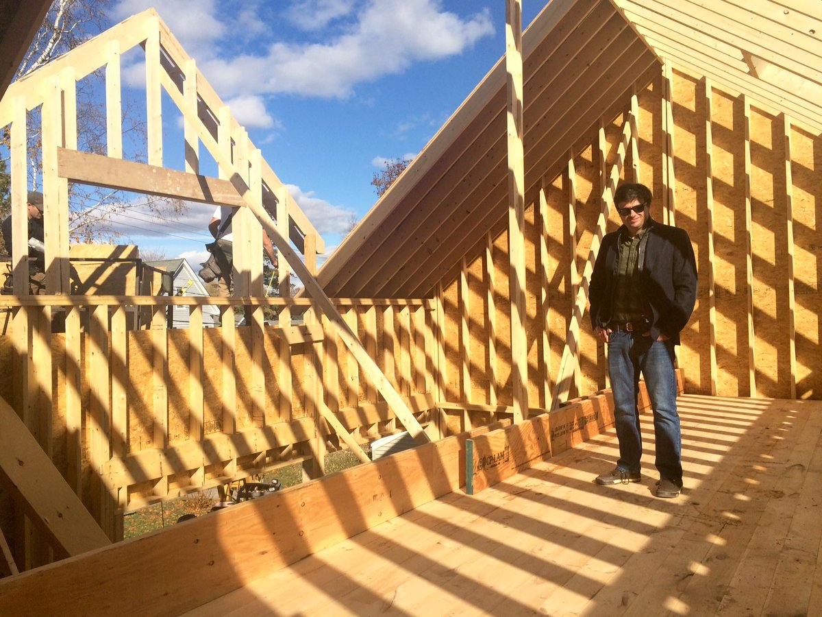 katevgardner's tweet photo. Yarmouth's @HandysMarket is adding a carriage house w/ cafe seating &amp; community meeting room https://t.co/wEImuEchRe https://t.co/a9vh1mKkcs