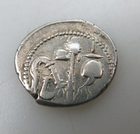 Waddingtons1850's tweet photo. Like old money? Our Nov4 auction includes this Denarius of Julius Caesar. https://t.co/w3R7eHnp5f #coinauction #49BC https://t.co/2PayOHzGcU