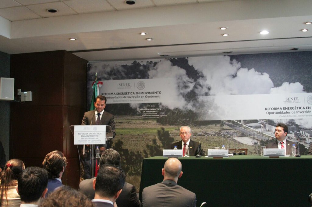 SEMARNAT_mx's tweet photo. Felicita @RafaelPacchiano a @SENER_mx por pronta implementación de proyectos de energía limpia como la #geotermia https://t.co/81aAZ6E4Rd