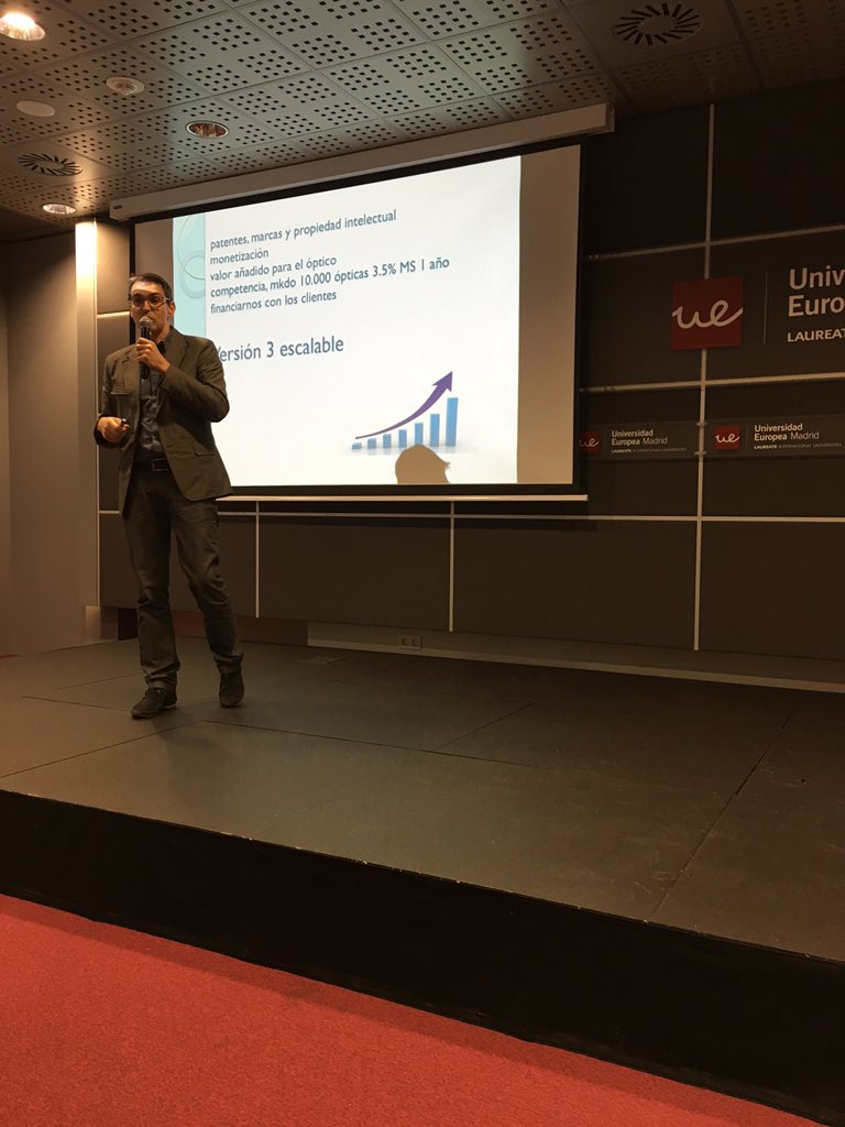 IsabelFeMa's tweet photo. Carlos presenta su proyecto #ehealthvision desde #CampusAlcobendasUE #HUBEmprendeUE https://t.co/inxMgmaoIv