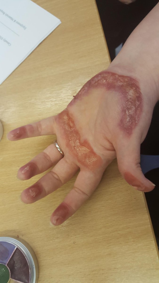 debbieamua's tweet photo. Burn #college #assessments https://t.co/i7tNOXyNj6