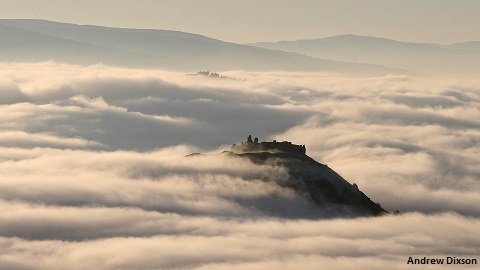 bbcweather's tweet photo. A medieval castle rises from #fog in Llangollen on Sun. By Andrew Dixson. Have a pic? https://t.co/6mjeBhZEHA Lan https://t.co/PqK1atXnyg