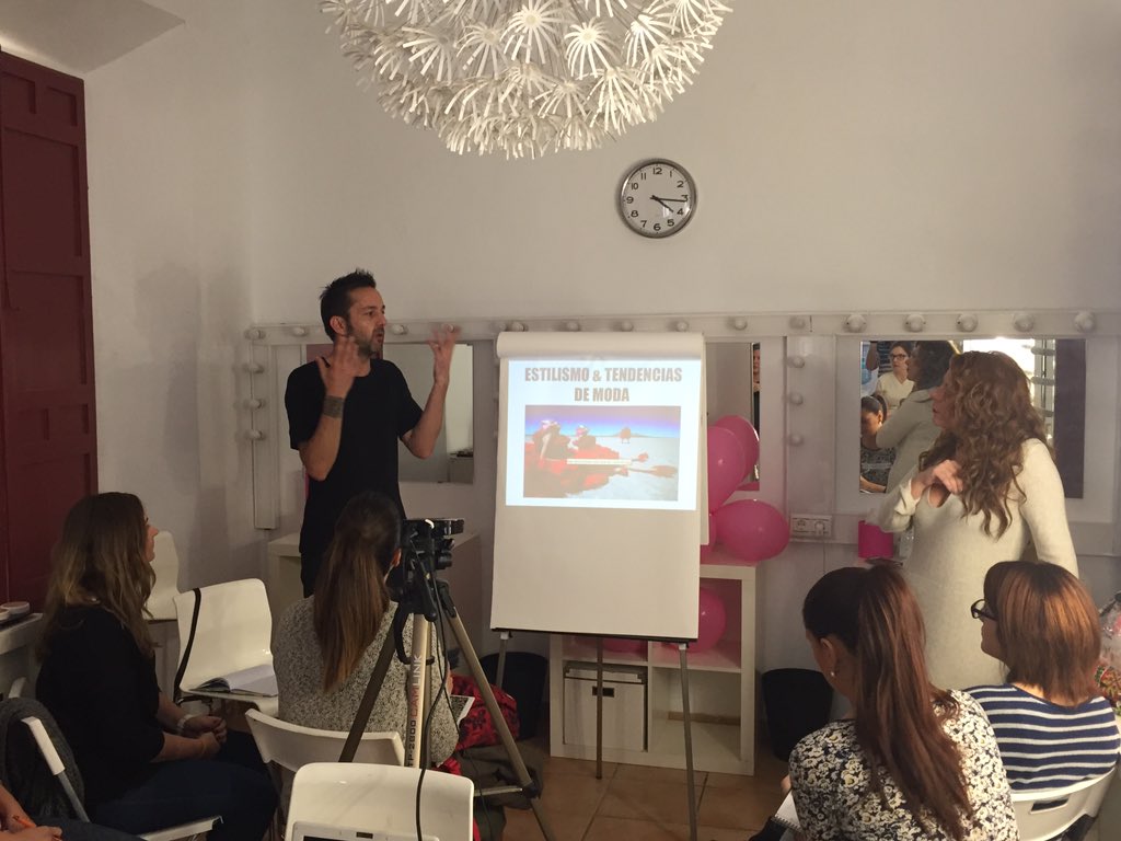 arteness // make-up tweet media