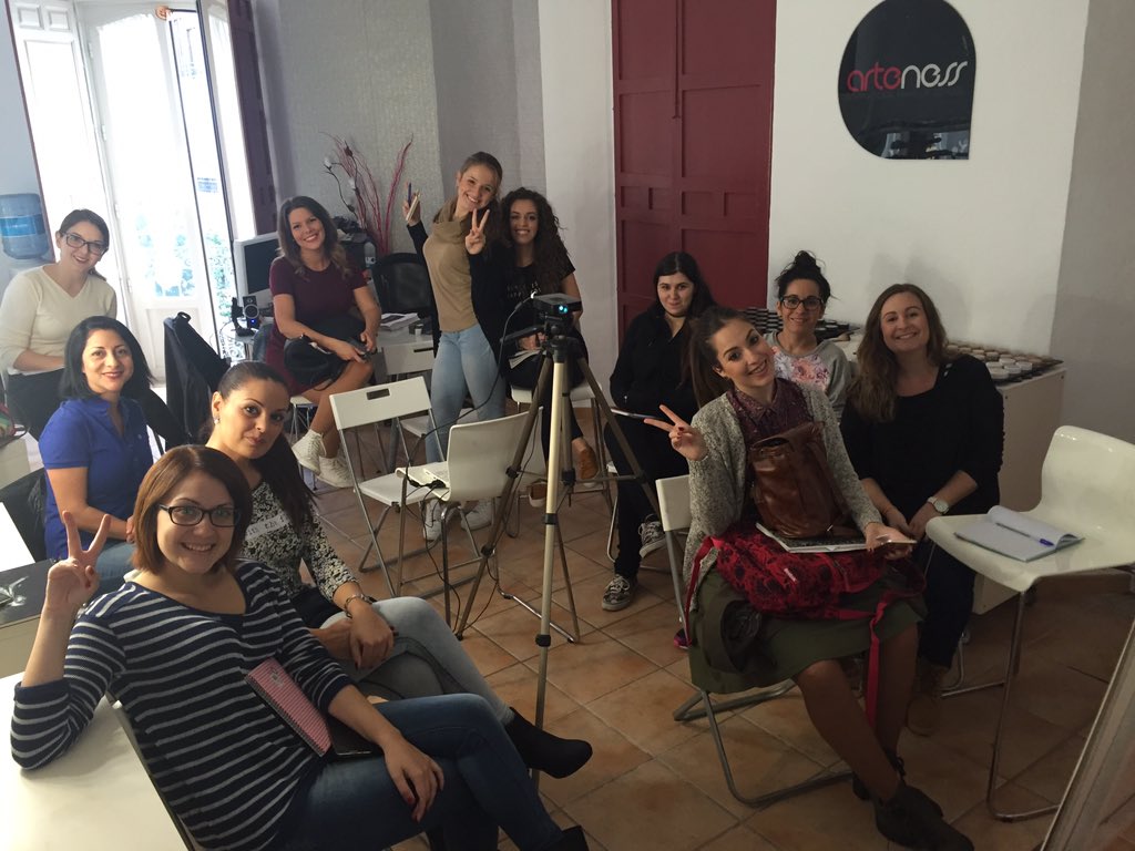 arteness // make-up tweet media