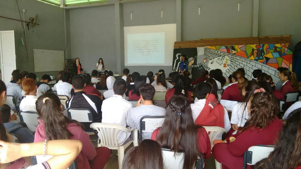 SoyDeLibres's tweet photo. Los chicos del Colegio Sec Simeon Payba. Gracias x la buena onda! #ProgramaDeSensibilizacionTuristica #SoyInformante https://t.co/lMjf5EgckF