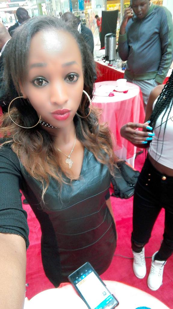 cheche254's tweet photo. #huaweip8

#hereweare
#flagship
#makeitpossible https://t.co/kQVeMVjaPA