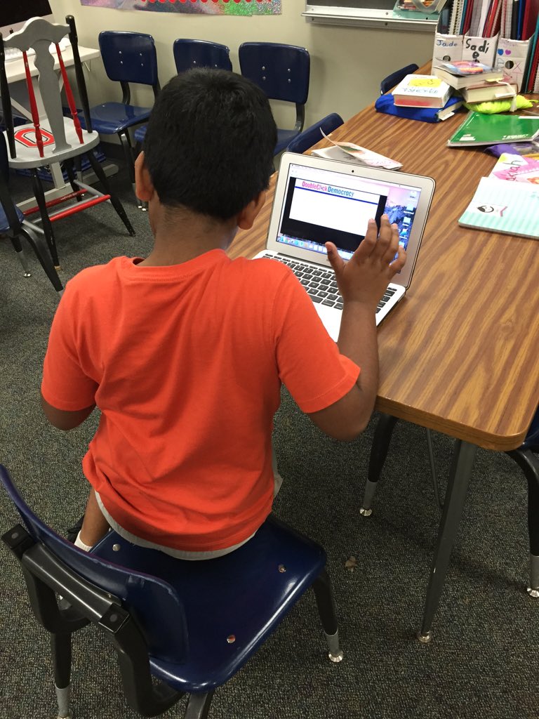 acaldwell1027's tweet photo. 4th grade Ss became informed about issues and candidates on the ballot and voted! #dweclassroom @brianblum_ https://t.co/tEksLxiish