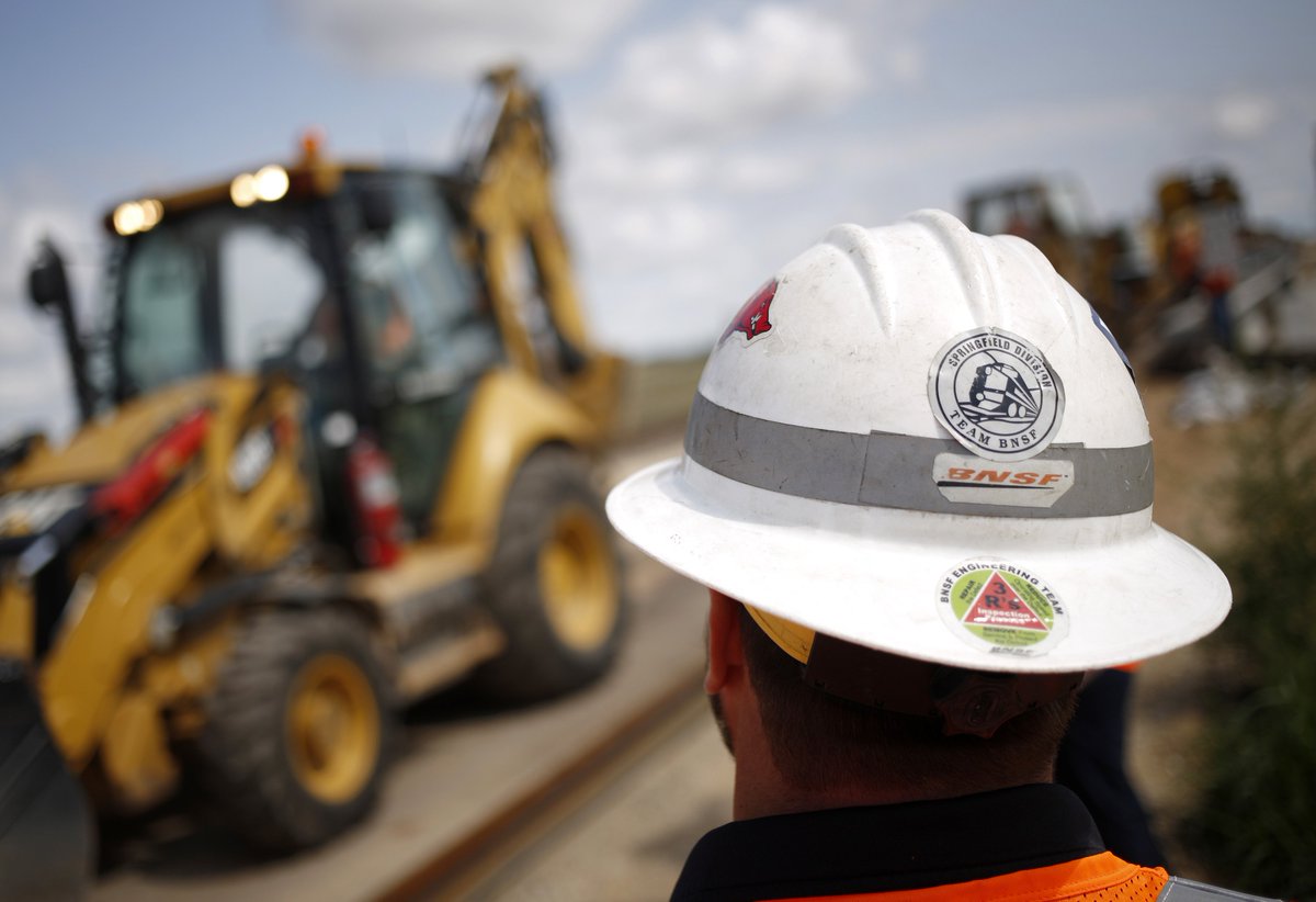 BGOV's tweet photo. How can the US fund its infrastructure repair? Join @BAFuture at #BGOVBuild Thursday https://t.co/PiEuMA76R8 https://t.co/W3M0jCildS