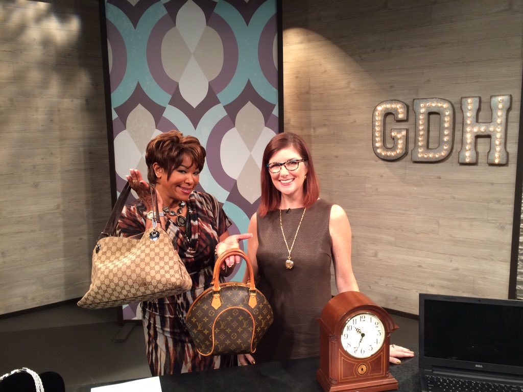 ohsocynthia's tweet photo. Thanks to #KHOU for having me on #GoodDayHouston today to talk about how to buy & sell products with @5milesapp https://t.co/p3E2Ixnhej