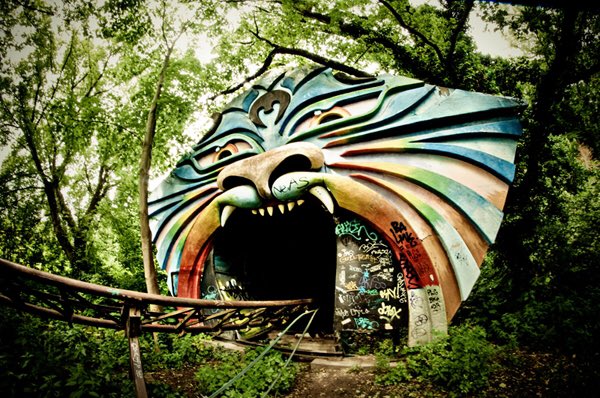 abandonplace's tweet photo. Spreepark, Berlin, Germany (1969-2001) https://t.co/CVyiQN1JfR