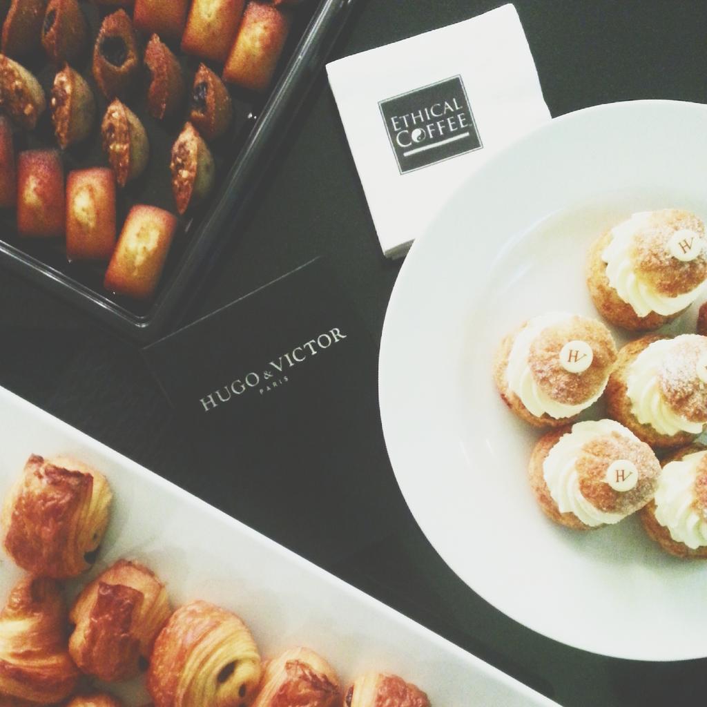 Découverte ce matin du café d' <a href="/Ethical_Coffee/">EthicalCoffeeCompany</a> avec les douceurs d' <a href="/HugoVictorParis/">Hugo & Victor Paris</a> c'était le ptit dej parfait !!