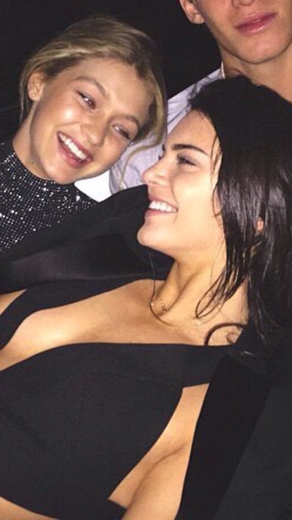 prodigyshawn's tweet photo. #KenGi is reall, How do they look at each other 
@KendallJenner @GiGiHadid https://t.co/4gSttZRRi2