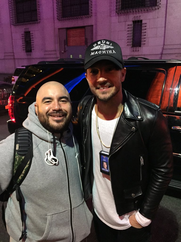 jOrgEjumpy201's tweet photo. @carllentzNYC of @hillsongNYC this guy is a game changer in my life #occupyallstreets #occupymsg https://t.co/7fGTWKl6Qg