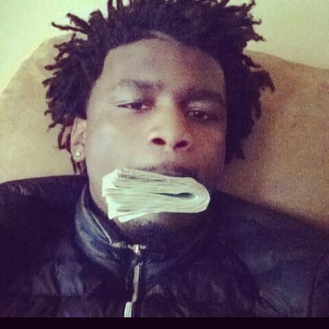 king_posto_'s tweet photo. I just want the money 👌💯💣💰💉 https://t.co/w0BsQ0bWwJ