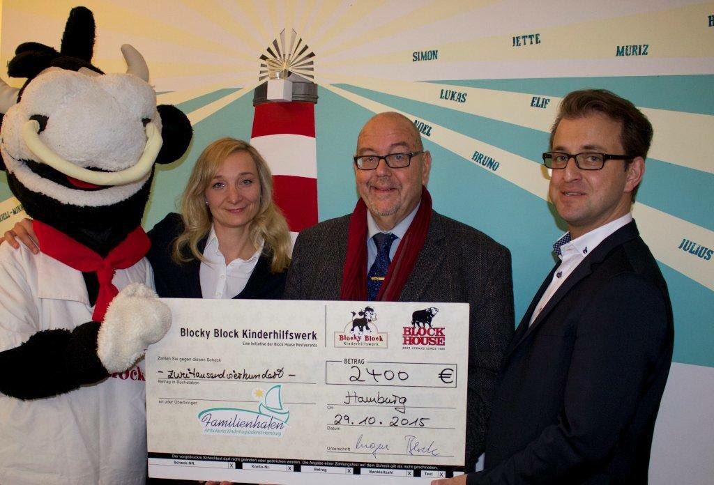twi2block4all's tweet photo. Spendenübergabe i.H.von 2400€ an den Familienhafen e.v! #spendenübergabe #donation #familienhafen #blockyblock https://t.co/1spu1KyJwg