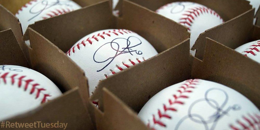 masnOrioles's tweet photo. Thank goodness it's #RetweetTuesday! Make sure you're following us and hit RETWEET to enter to win signed O's gear! https://t.co/m0wiCNBJ0q