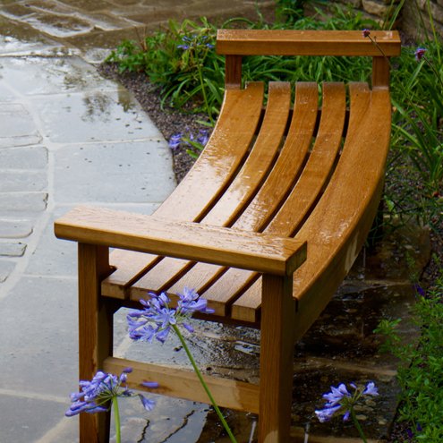Take a seat in the beautiful Kennington Park Bespoke curves for our Chico Bench <a href="/MadebyBenchmark/">Benchmark</a> <a href="/KenParkFriends/">Friends of Kennington Park</a>