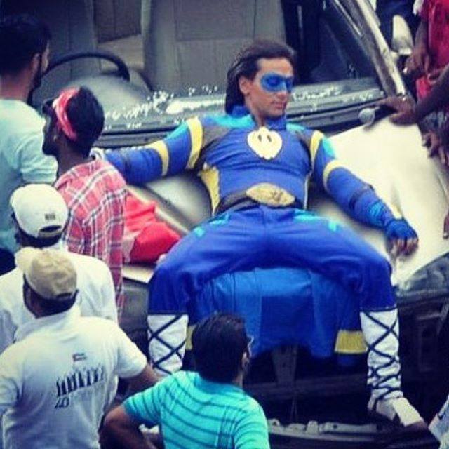 WittyScoop's tweet photo. On the Sets! - #TigerShroff [@iTIGERSHROFF] shooting for '#AFlyingJatt'.

Are you looking forward to the movie? https://t.co/NQoPRluv4B
