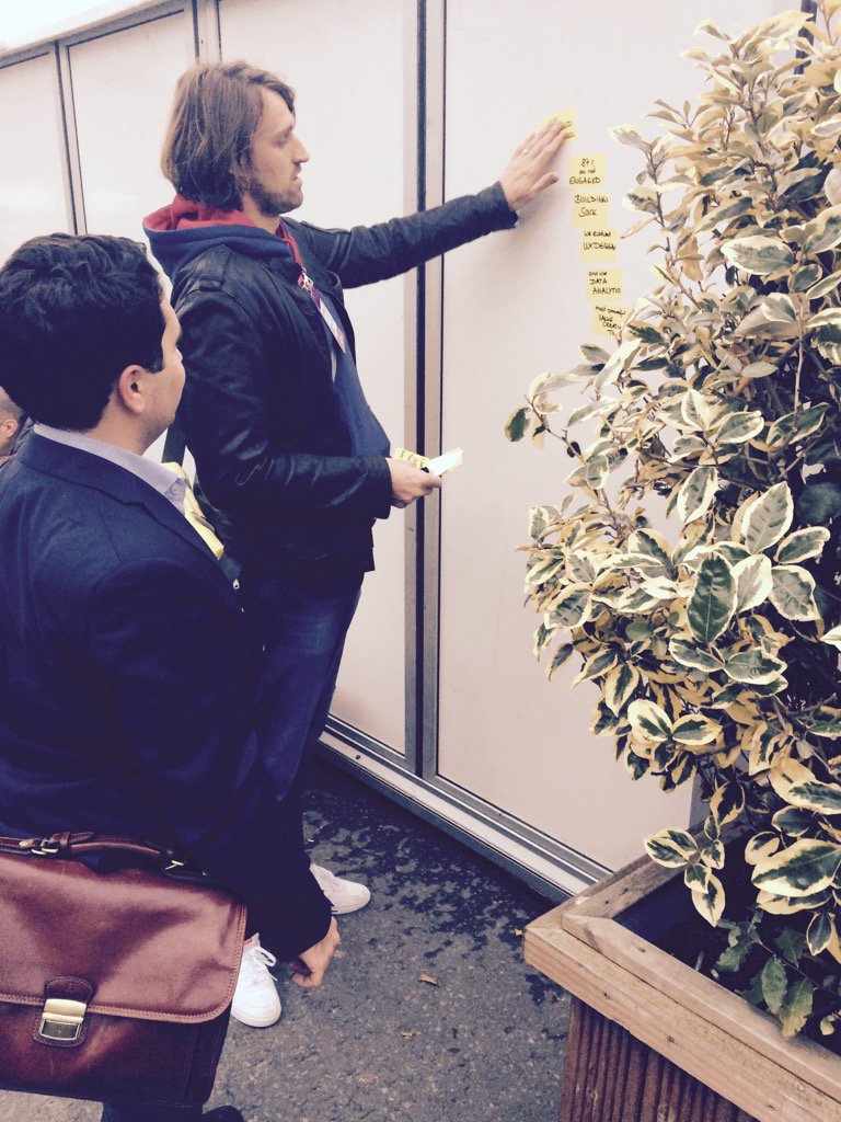 IckeInBW's tweet photo. #pitchslapping on any surface at #websummit find them on #Kickstarter https://t.co/9C76qASWjF and @startliveatwork https://t.co/HBOfaHOfP7