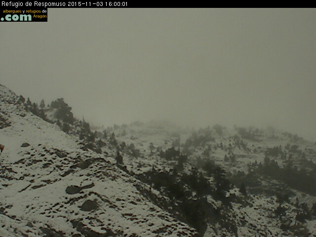 meteo_aragon's tweet photo. Nieve acumulada en las ultimas 24 h. (cm):
Refugio de #Bachimaña 27
Refugio de #Goriz 15
Refugio de #Repomuso 8 https://t.co/HMkk4irDkf