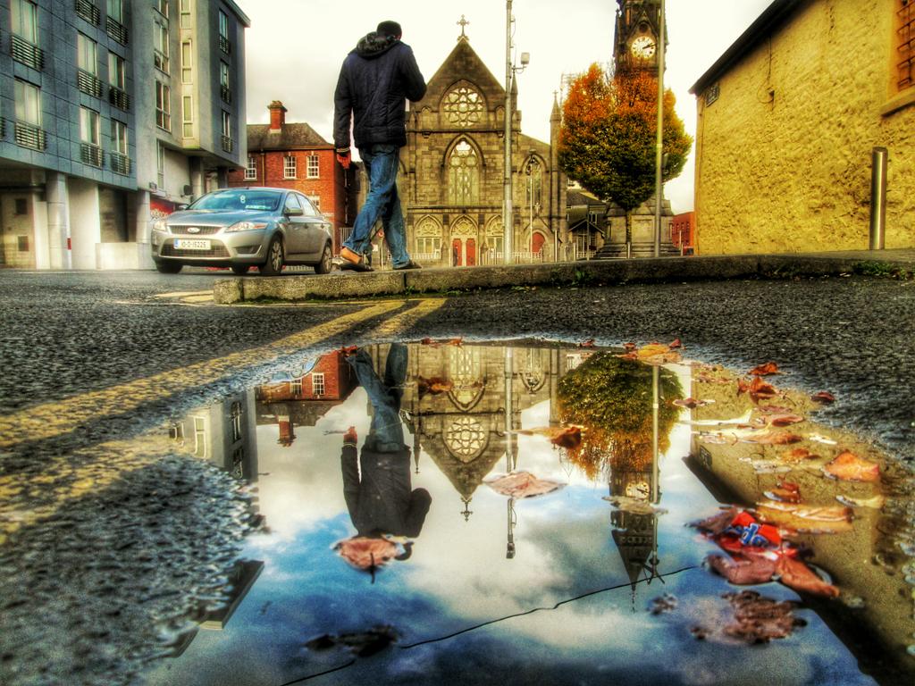 limerickfantasy's tweet photo. #limerick in autumn :-) looking pretty https://t.co/XcAe1JBvwj