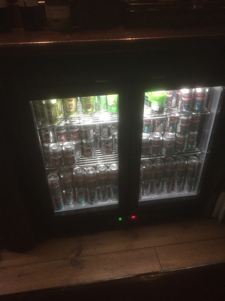 paulhayesman's tweet photo. #intercomspeakeasy brought to you by @metalmanbrewing @TeelingWhiskey and @brewbot https://t.co/x7LqXGqZAP