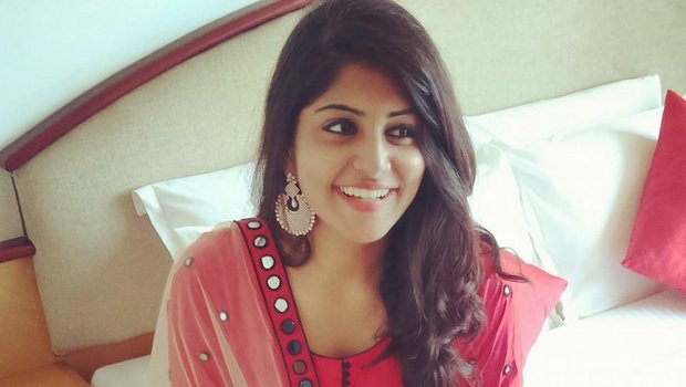 ManjimaF's tweet photo. Paaaahh Yaar ra intha ponnu sama azahaga erukku!!!!!!! https://t.co/xP0iIkKODt