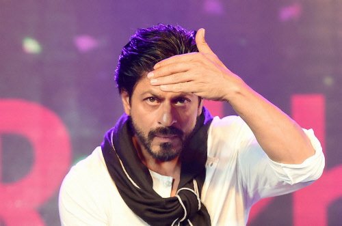 BJP leader Vijayvargiya attacks Shah Rukh Khan, says his soul in Pakistan
timesofindia.indiatimes.com/india/BJP-lead… (Pic: PTI)