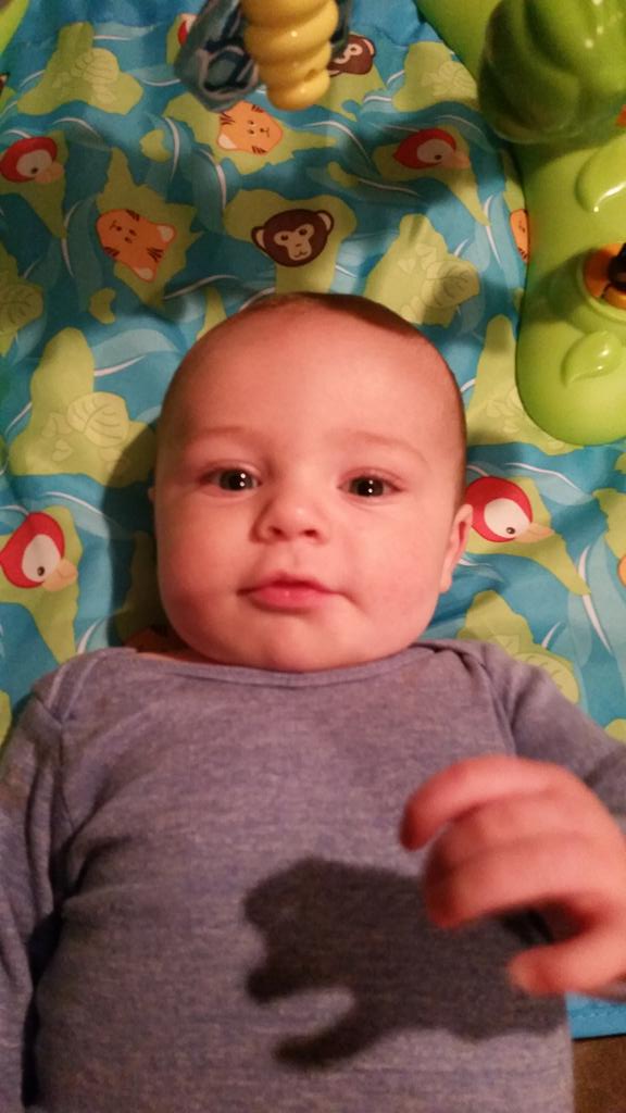 The_GAAN's tweet photo. If you vote for lucas all of your wildest dreams will come true https://t.co/n0FfwtpMbC lookup ID 292280 https://t.co/vdzUBdCG9b