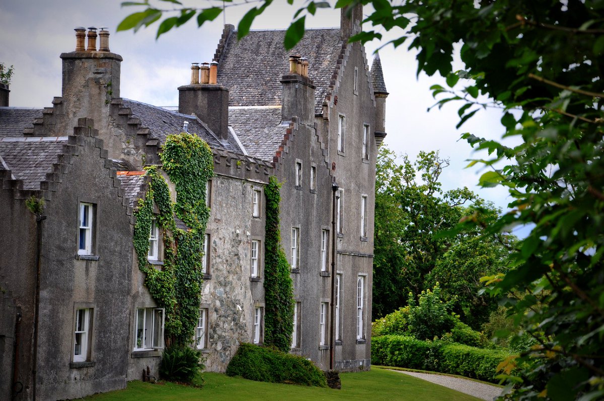 LungaHouse's tweet image. Valentine's @LungaHouse...book now for a romantic weekend away with fizz, chocolates and dinner!! @VisitScotland