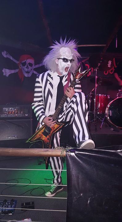 m.facebook.com/indreamsbandsa/