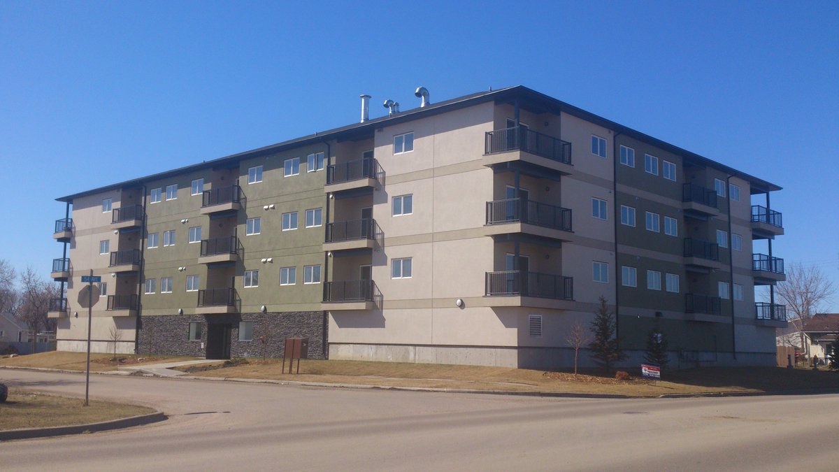 MiroHoldingsG's tweet photo. Miro Holdings Group condo project is complete - in Bonnyville Alberta #condoproject #alberta #bonnyville https://t.co/Hv00hGKAg9