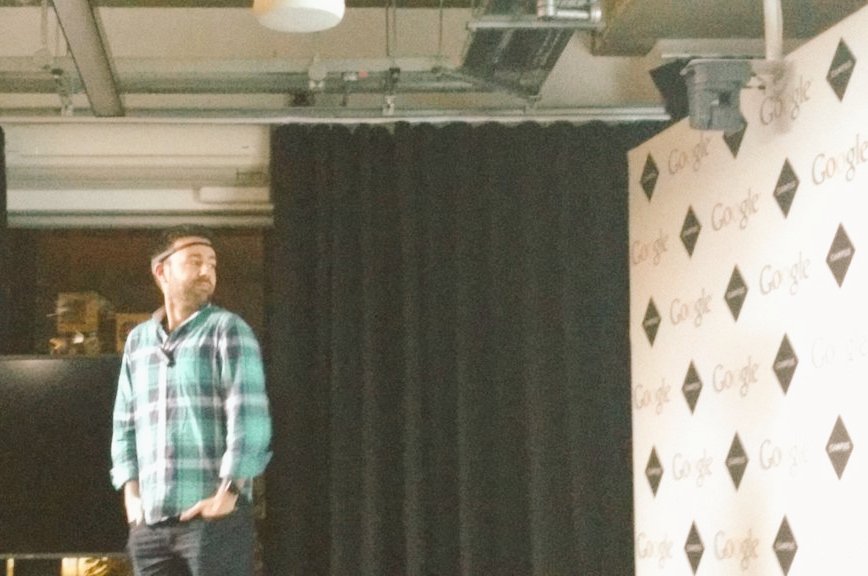 neuralcubes's tweet photo. Reading a super bright mind at #TechHubTuesday using a @ChooseMuse https://t.co/odfByjQtOS