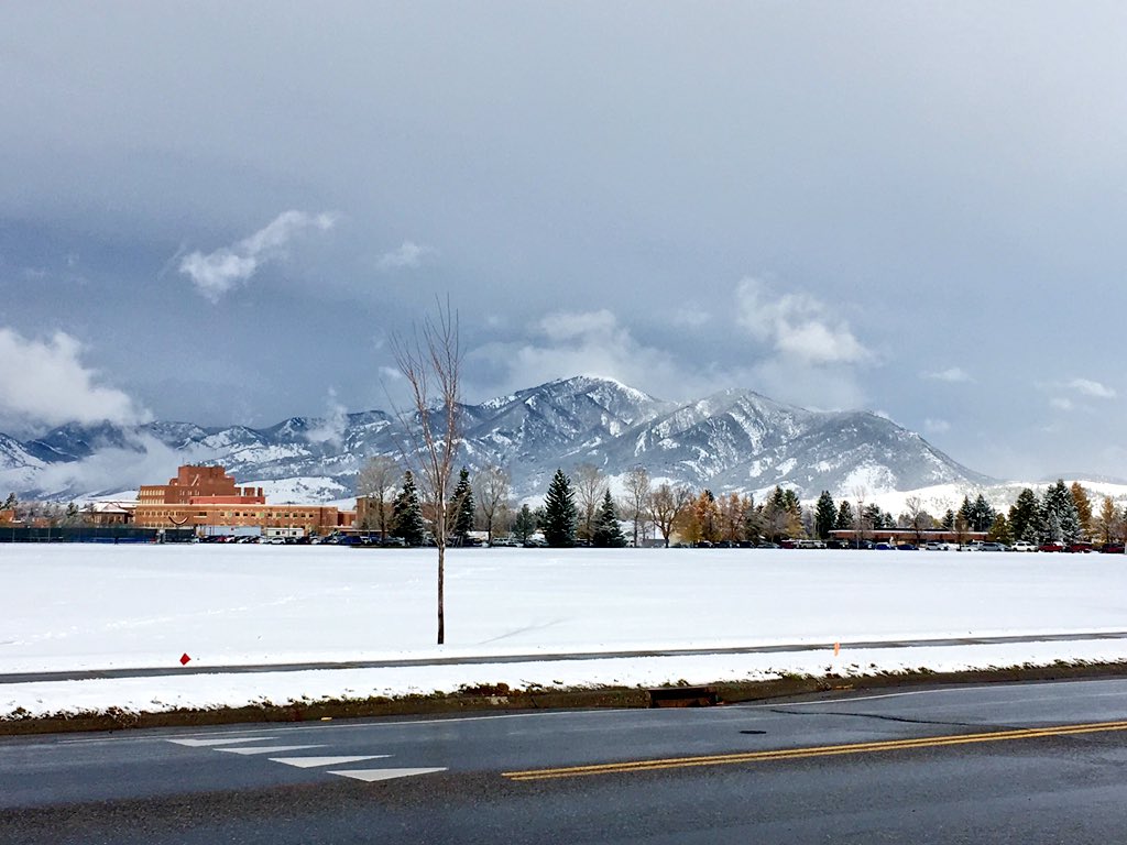MSUBobcatsFB's tweet photo. It is a snowy practice today in Bozeman! #montanastate https://t.co/HkqT00zOki