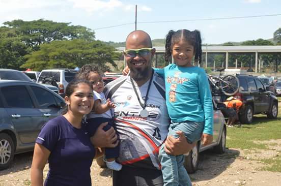 Entrepanasmtb's tweet photo. #copafox @FoxHeadVzla #4tavalida #turmero @Entrepanasmtb @A1WINOFFICIAL @GatoradeVzla @LasDoceHoras @dcastavenezuela https://t.co/5JchfsXTwR