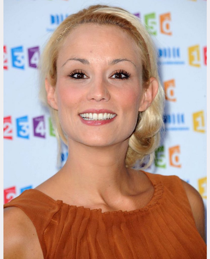 AymericBonnery's tweet photo. N'y a t il pas une ressemblance entre Clémentine et Elodie Gossuin ?#FaceAFrance https://t.co/YWf3HgijtA
