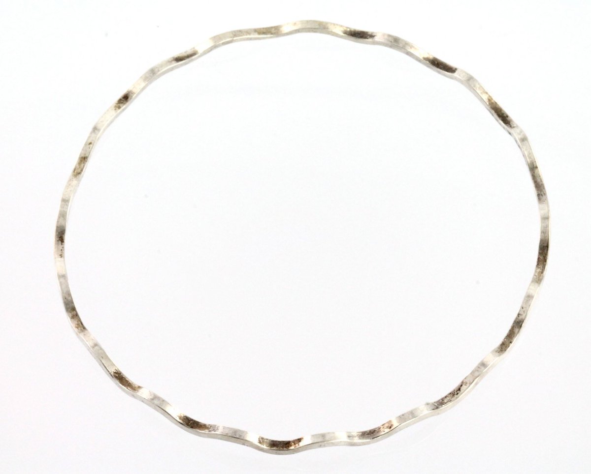 yourgreatfinds's tweet image. Bracelet Sale Sterling Silver Bangle Bracelet etsy.me/1P89bdg #yourgreatfinds #Killercool