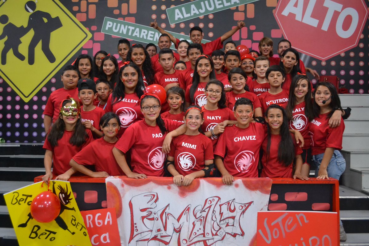 EUP_CR's tweet photo. #EUPRojo son el equipo de mini pasajeros llamados La Family https://t.co/DxJJIlPwJo
