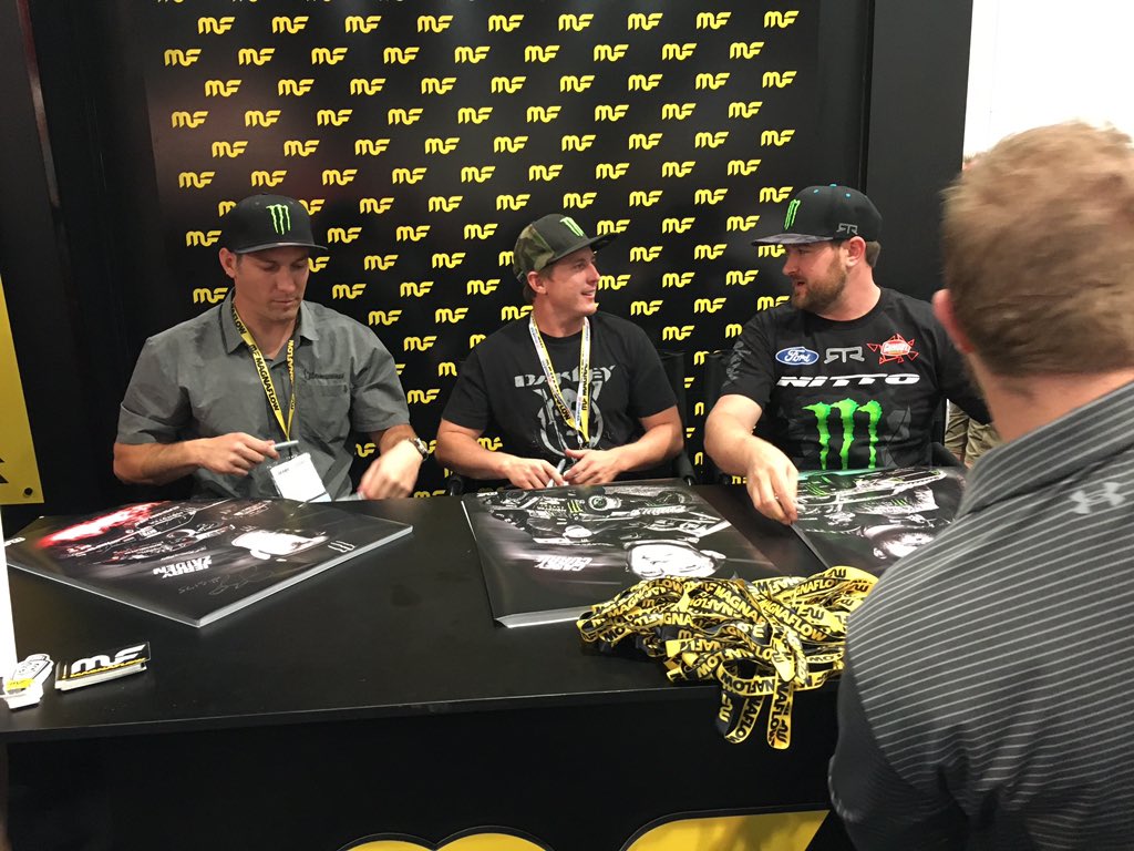 Magnaflow's tweet photo. We've got @JerryZaiden @CaseyCurrie and @VaughnGittinJr in the booth! #MFSEMA2015 https://t.co/689SOt3AHE