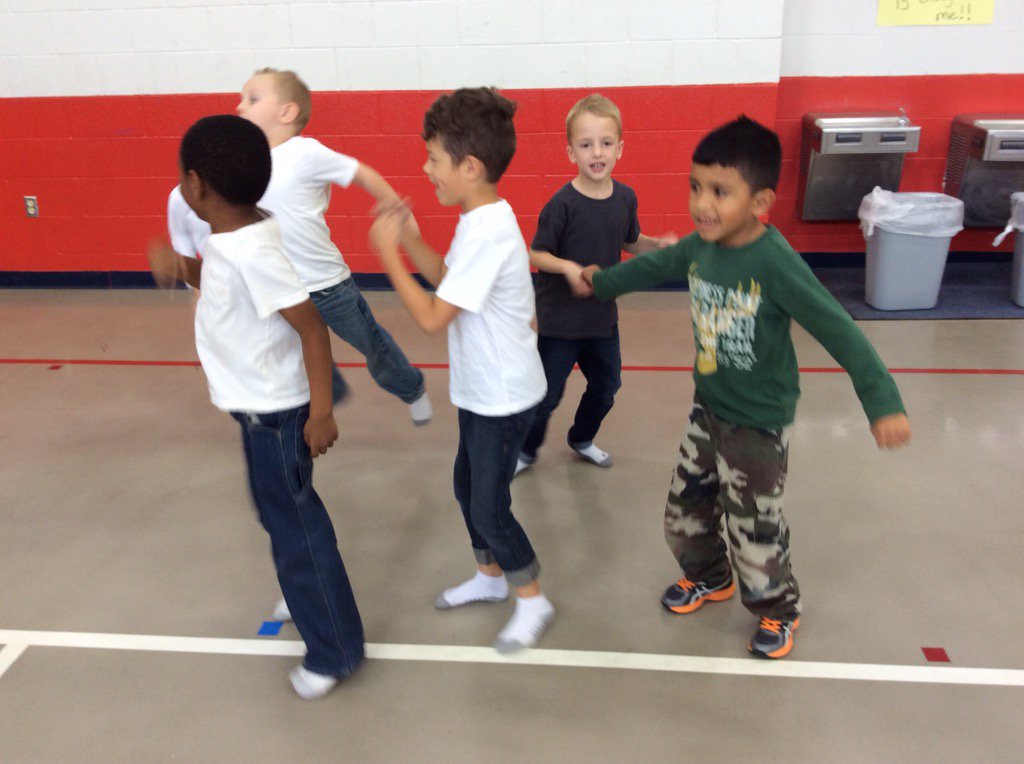 MrsKeensClass's tweet photo. Happy 50th Day of School! @WoodwayElem #wwlearn #sockhop https://t.co/w4WNDn1ajZ