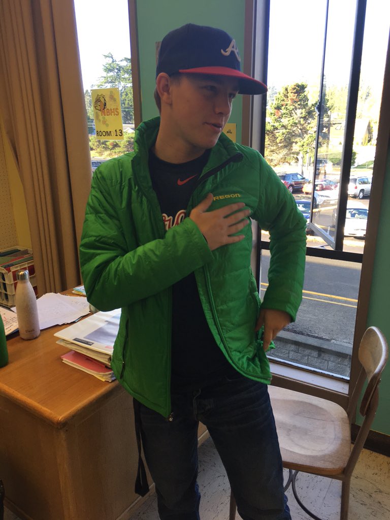 IhateCoOlson's tweet photo. #GoDucks #WinTheDay https://t.co/SILNW1hh6b