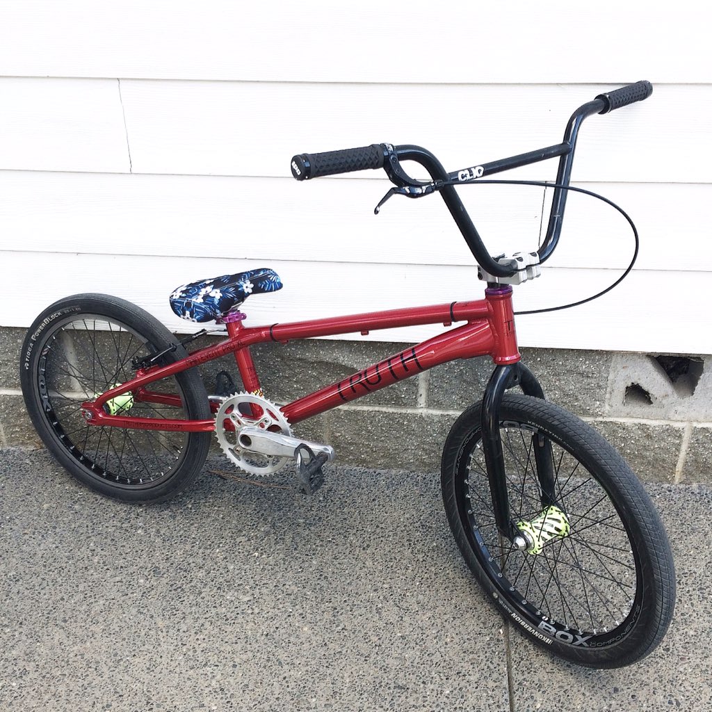 steezyymolea's tweet photo. Stoked to be ridding for Cascade Velo Distribution/Truth Products/ That Steez Clothing for the 2016 season 🤘🏻 https://t.co/yJx6gwaMLm
