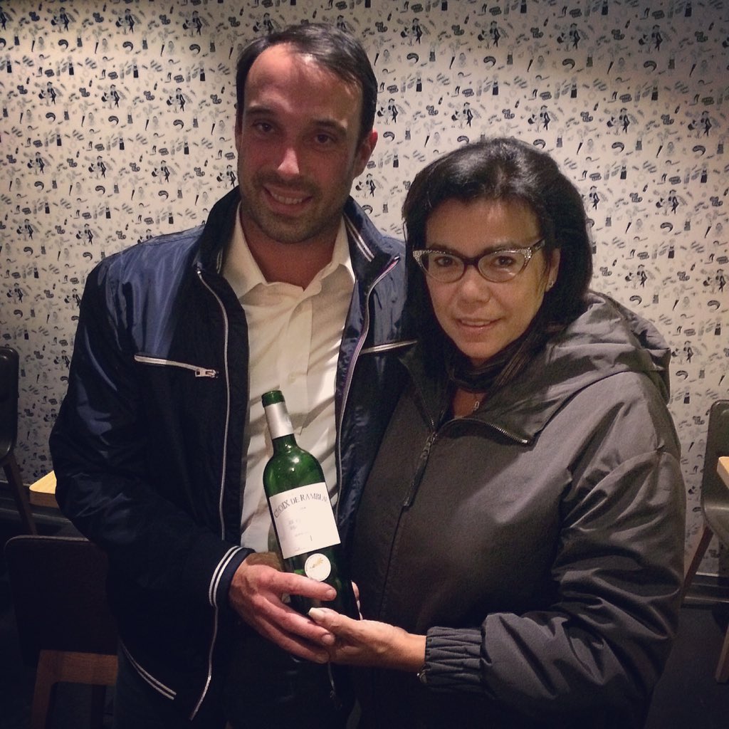 Maravillosa cena con nuestros amigos venezolanos #chateaucroixderambeau <a href="/Prodelsur1/">Productos del Sur 1</a> <a href="/Vinsstemilion/">Vins Saint-Emilion</a> <a href="/BordeauxWines/">Bordeaux Wines</a> @